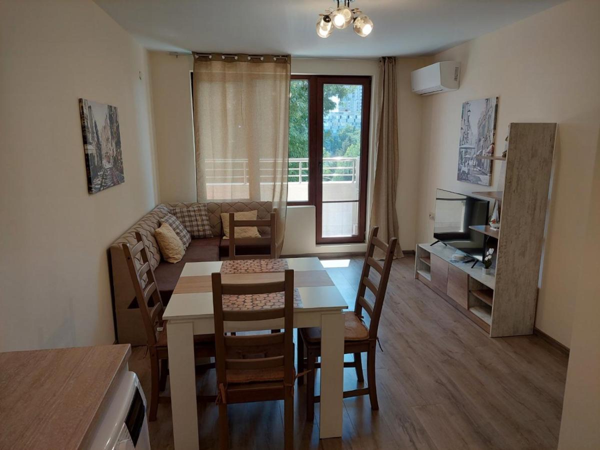 Апартаменти За Гости Делукс Burgas Bagian luar foto